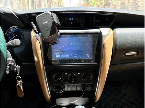 Car image 21