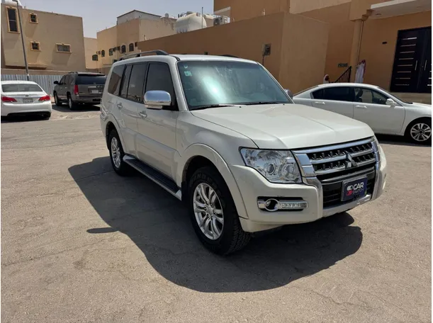 2022 Mitsubishi Pajero in KSA