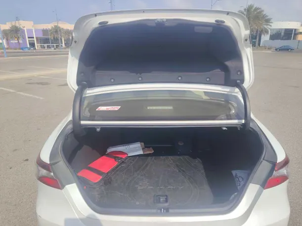 Car image 23