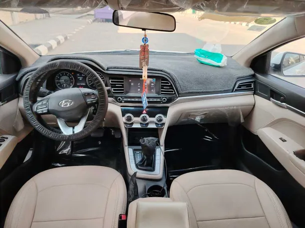 Car image 20