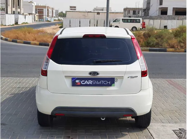 Car image 6