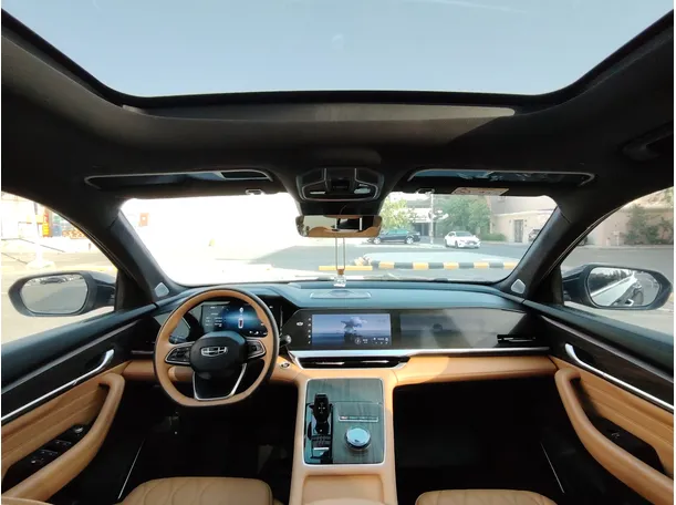Car image 17