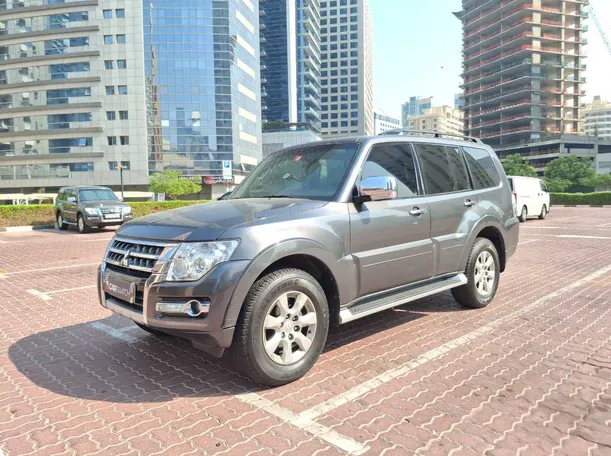2017 Mitsubishi Pajero in Dubai