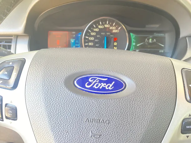 Car image 6
