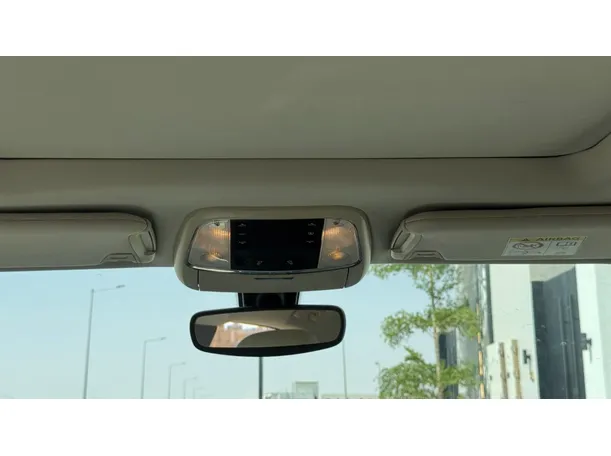 Car image 22