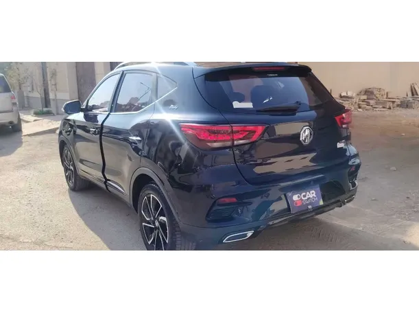 Car image 7