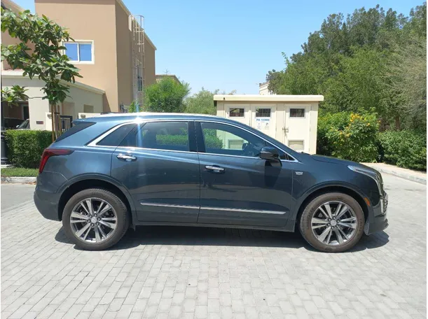 Car image 8