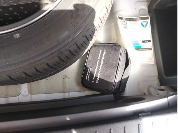 Car image 46
