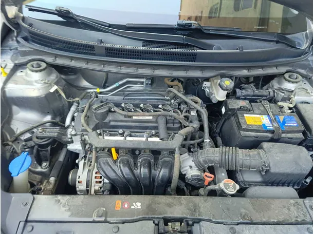 Car image 30