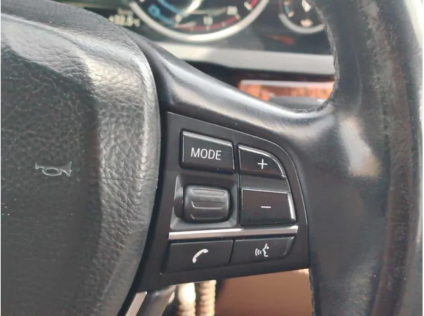 Car image 36