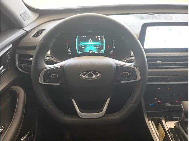 Car image 17