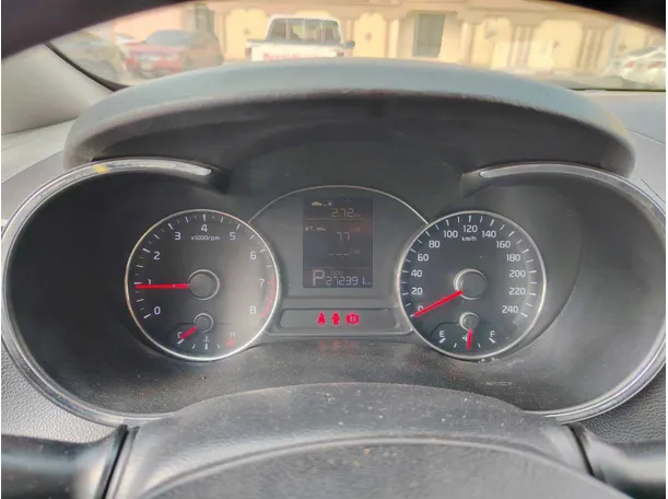 Car image 15