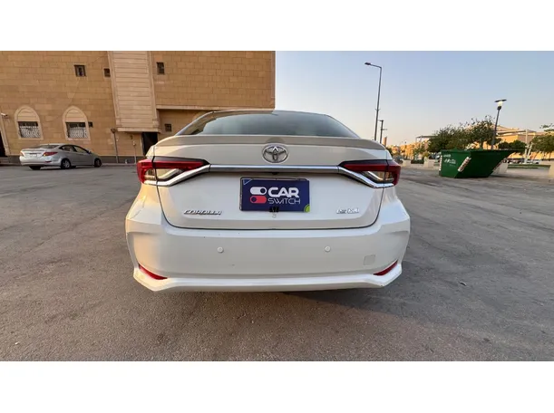 Car image 6