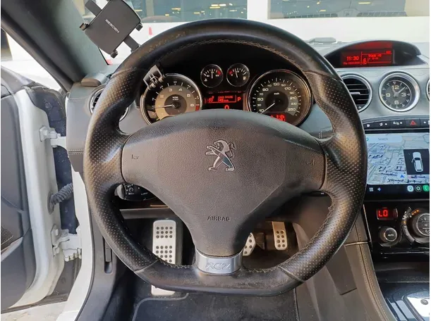 Car image 14