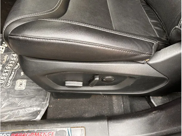Car image 29