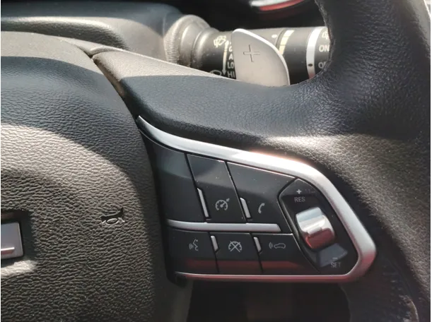 Car image 27