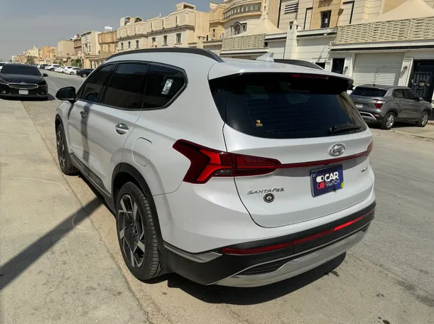 Car image 7