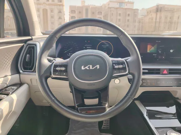 Car image 22