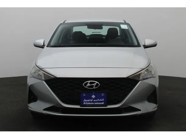 Car image 11