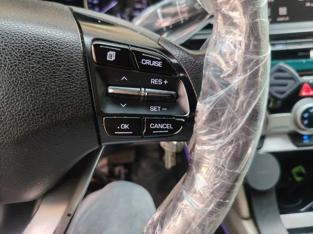 Car image 22