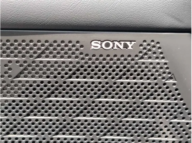 Car image 33