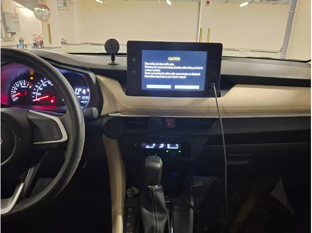 Car image 17