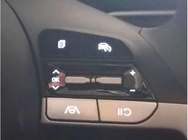 Car image 28