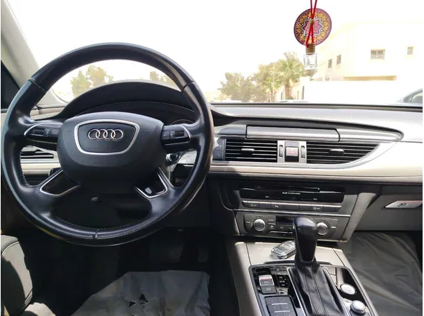 Car image 23
