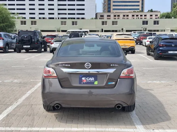 Car image 6