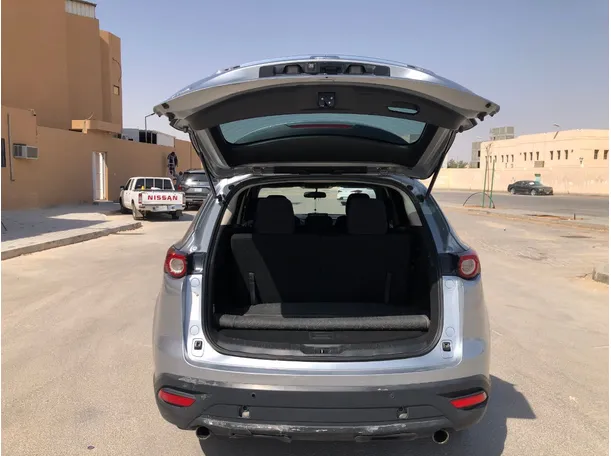 Car image 21