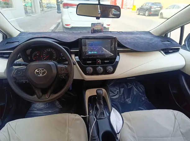 Car image 19