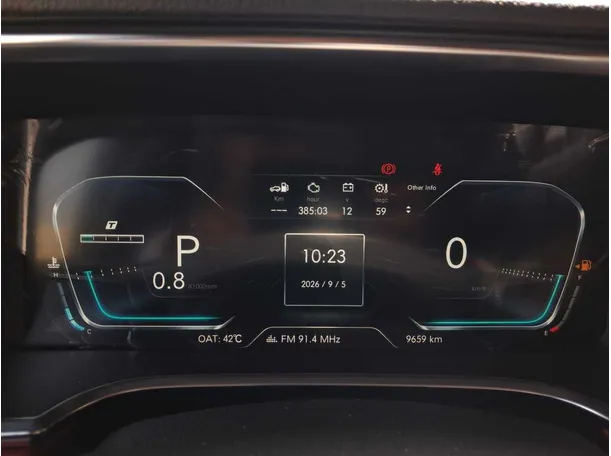 Car image 18