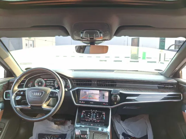 Car image 16