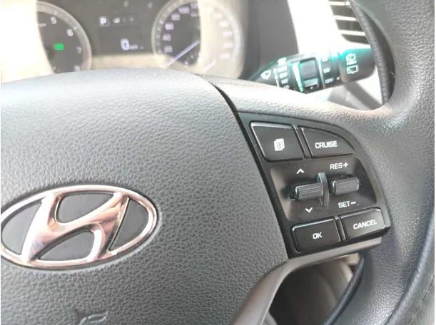 Car image 40