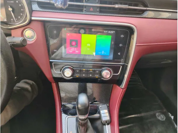 Car image 25