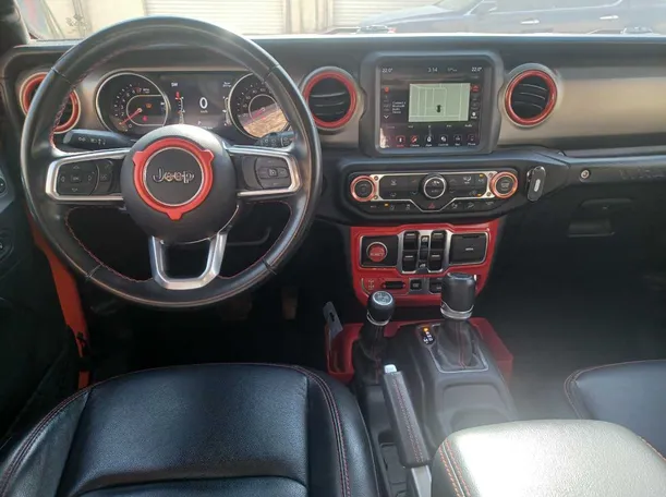 Car image 16