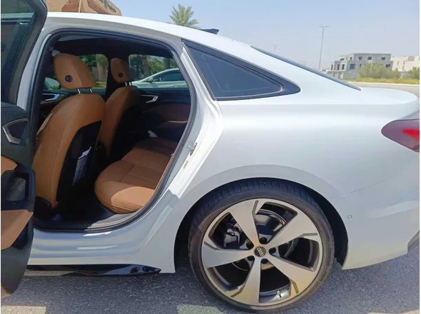 Car image 22