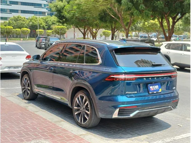 Car image 7