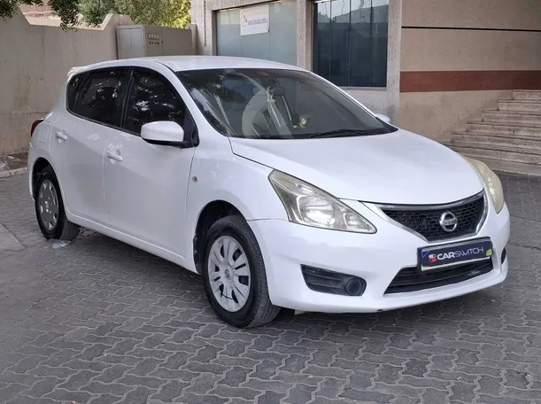 Car image 4