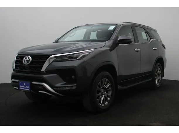 2022 Toyota Fortuner in Dubai