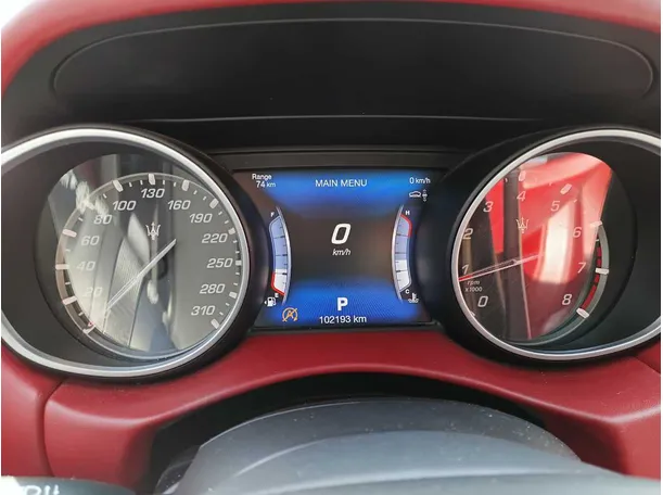 Car image 17