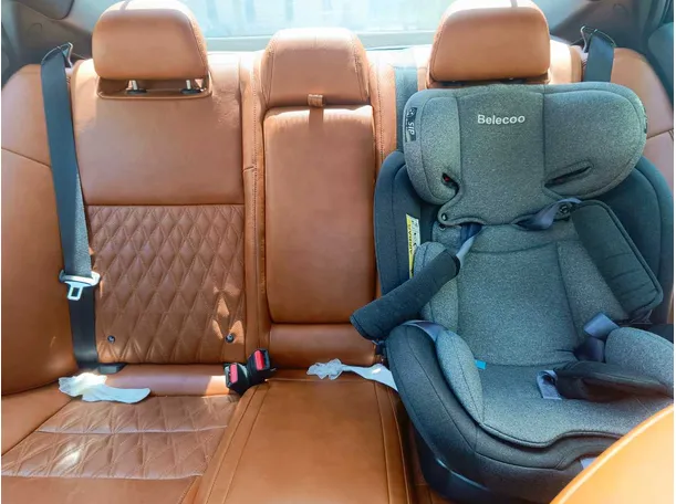 Car image 22