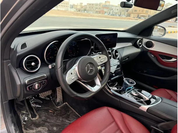 Car image 11