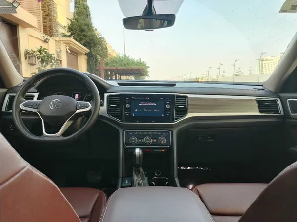 Car image 22