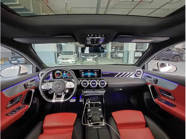 Car image 17