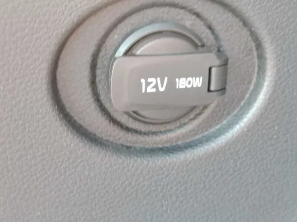 Car image 28