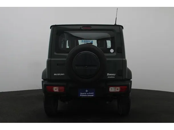 Car image 12