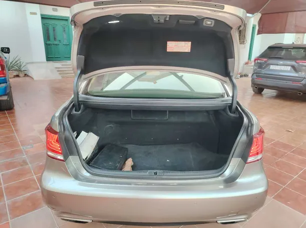 Car image 26