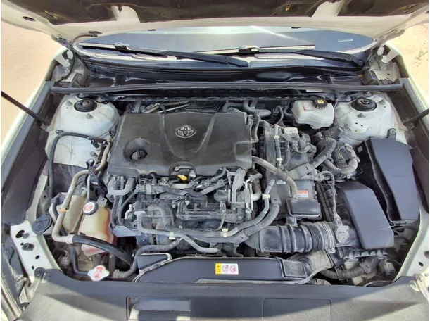 Car image 18