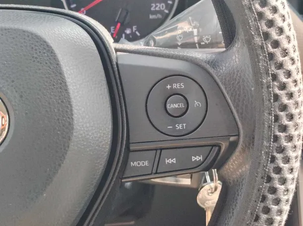 Car image 26